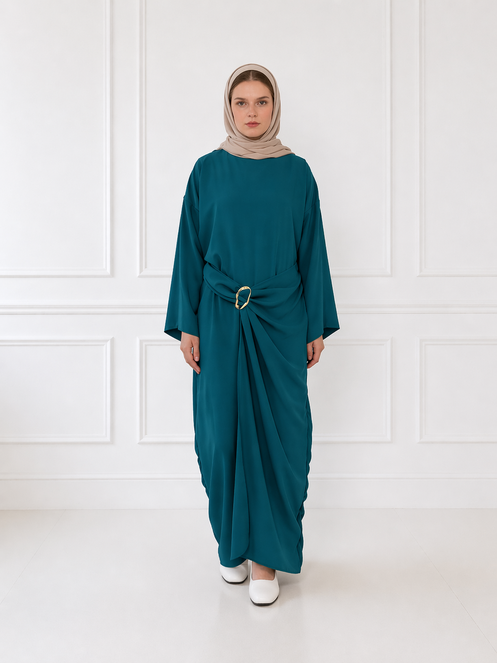 Abaya robe boucle ceinturée en Jazz bleu canard, Légèreté et style