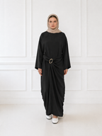 Abaya robe boucle ceinturée en Jazz noire, Légèreté et style