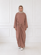 Abaya robe boucle ceinturée en Jazz rose poudré Légèreté et style