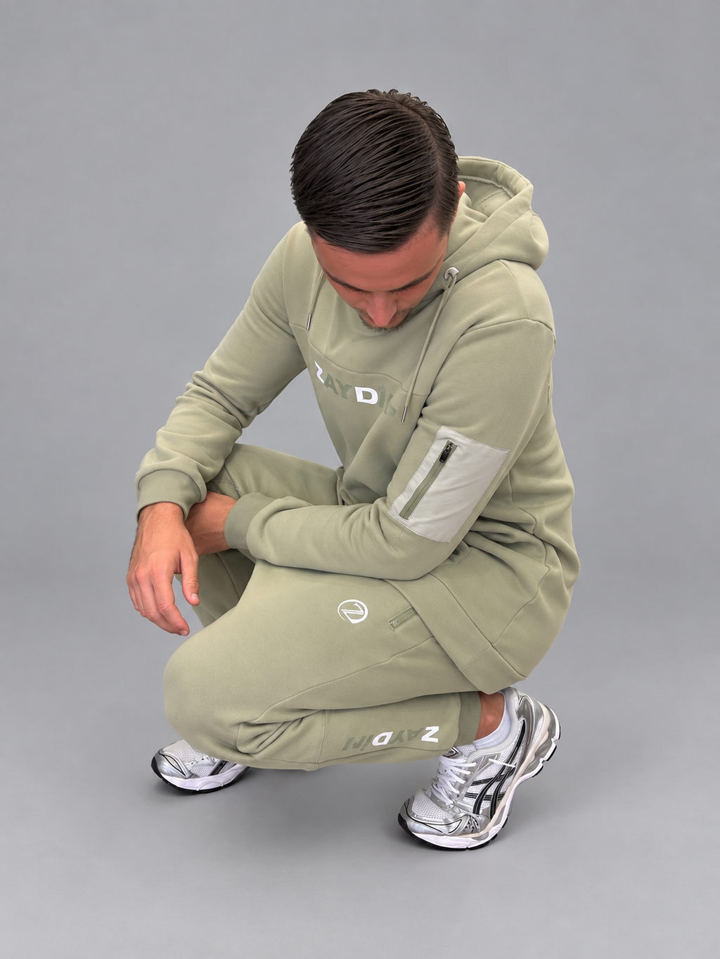 Ensemble Jogging sarouel ZAYDÎN Orignal Vert accroupi