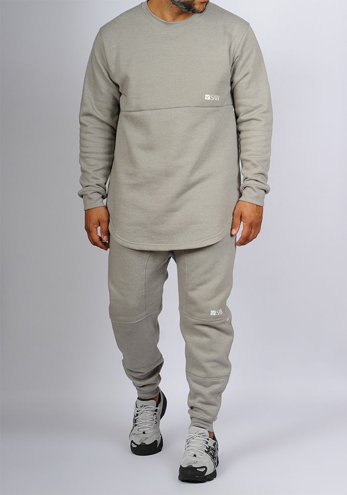 Ensemble jogging SAYF pilier - vue de face - Disponible en boutique ZAYDÎN à Istres 