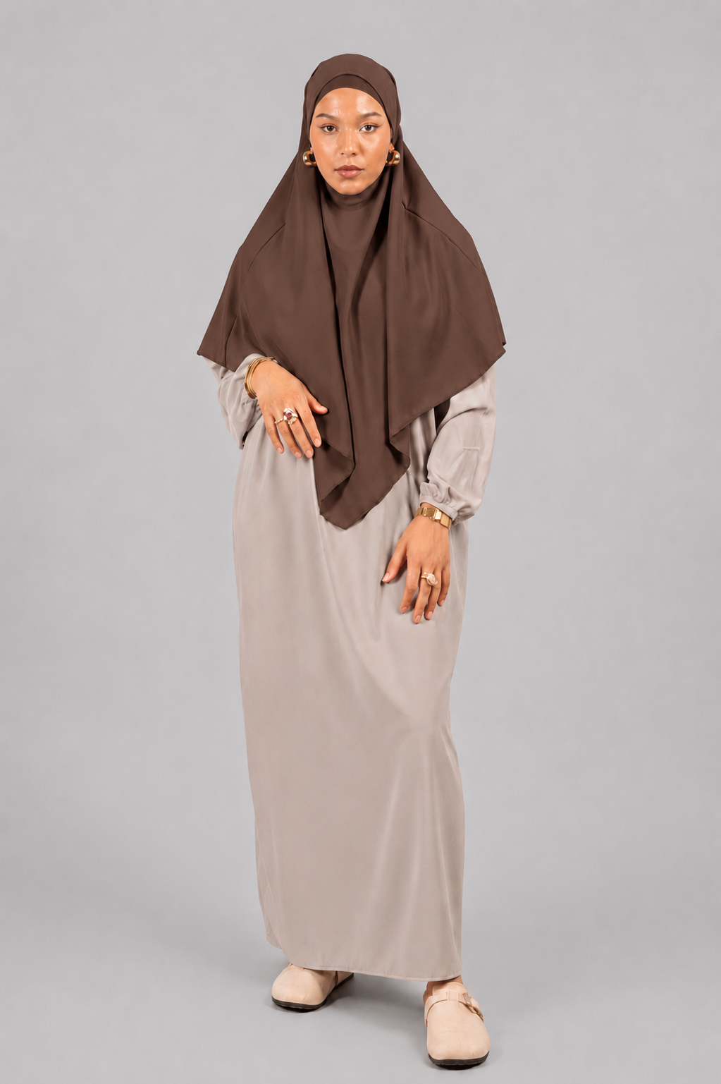 Khimar marron foncé en soie de medine 90cm de face 