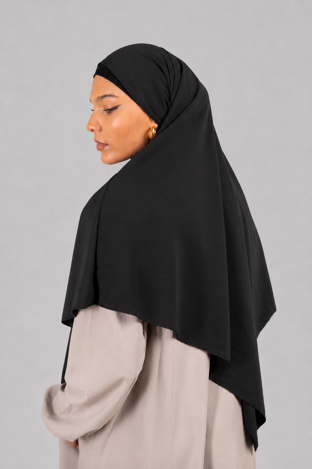 Khimar noir en soie de medine 90cm de dos 