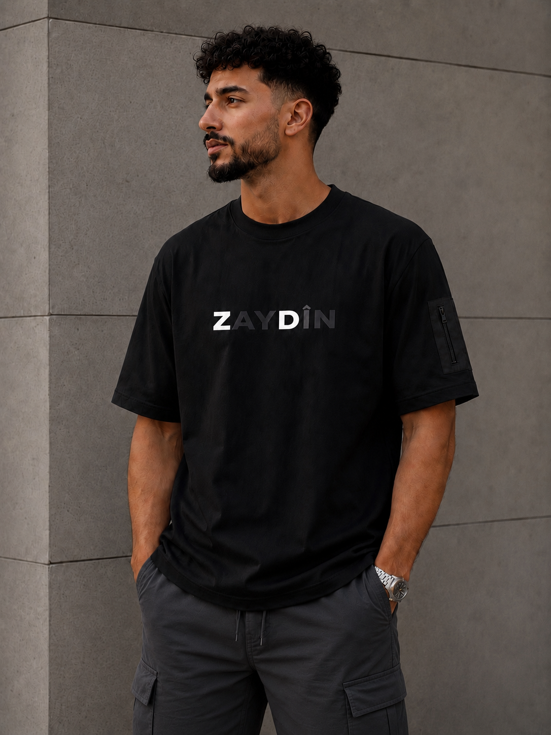 Mannequin avec le T-shirt Original ZAYDÎN Shadow noir et blanc