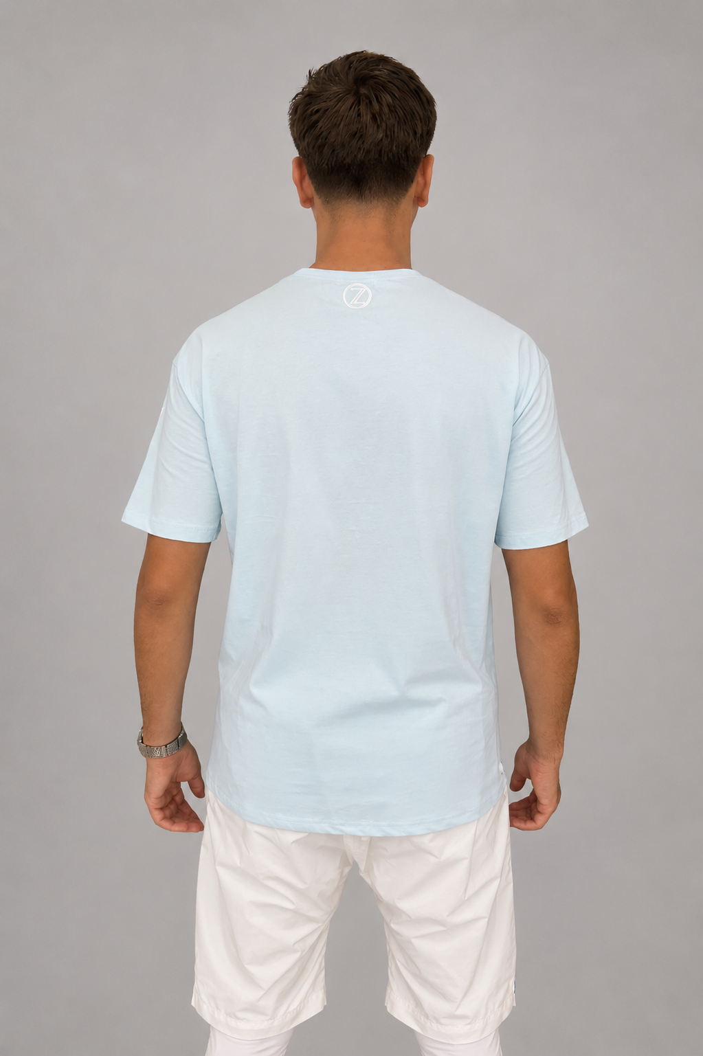 Photo de dos du t-shirt Original ZAYDÎN Skyline bleu ciel et blanc