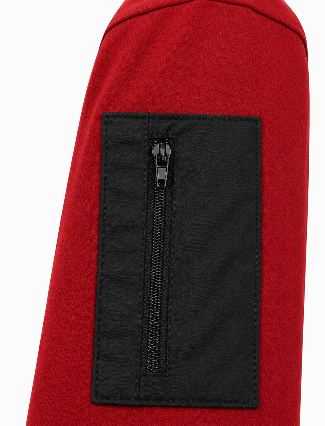 Photo de la poche du t-shirt rouge orignal ZAYDÎN Red shadow