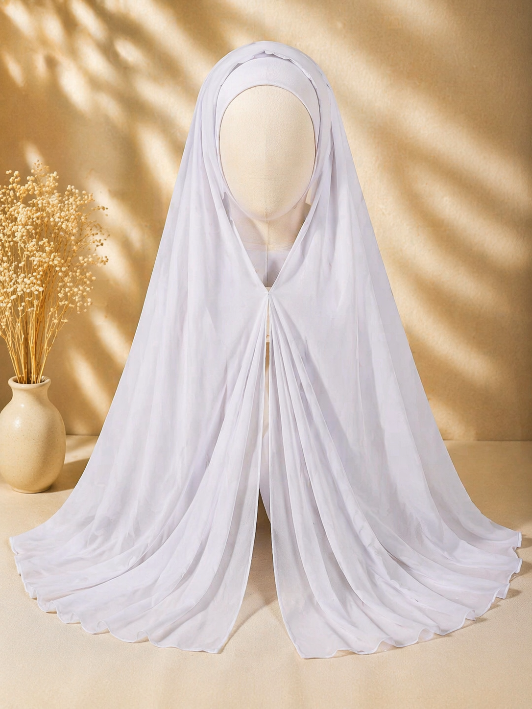 Photo foulard hijab aimanté blanc léger et facile à mettre