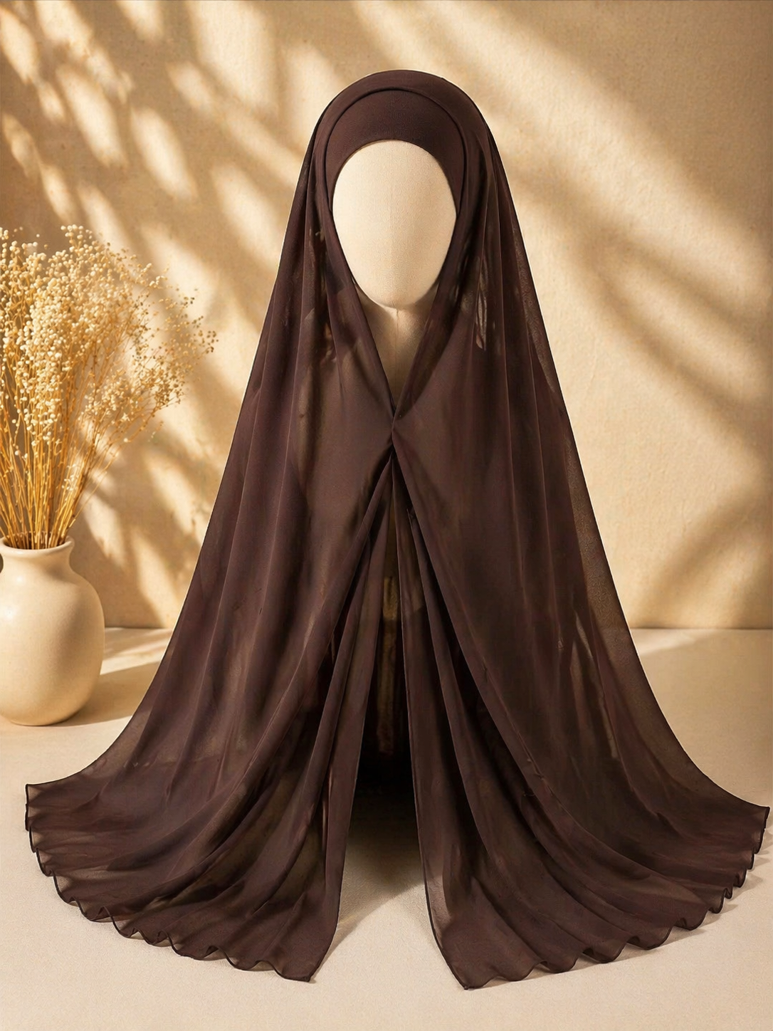 Photo foulard hijab aimanté chocolat léger et facile à mettre