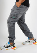 Sarouel Jean’s SAYF Grey Denim – Vue de côté - Disponible en boutique ZAYDÎN