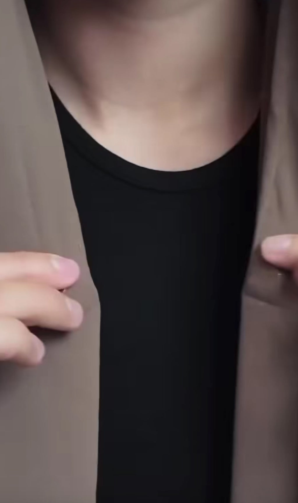 video explicative de la pose du hijab aimanté