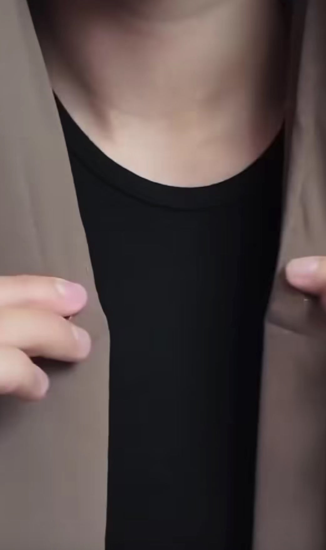 video explicative de la pose du hijab aimanté